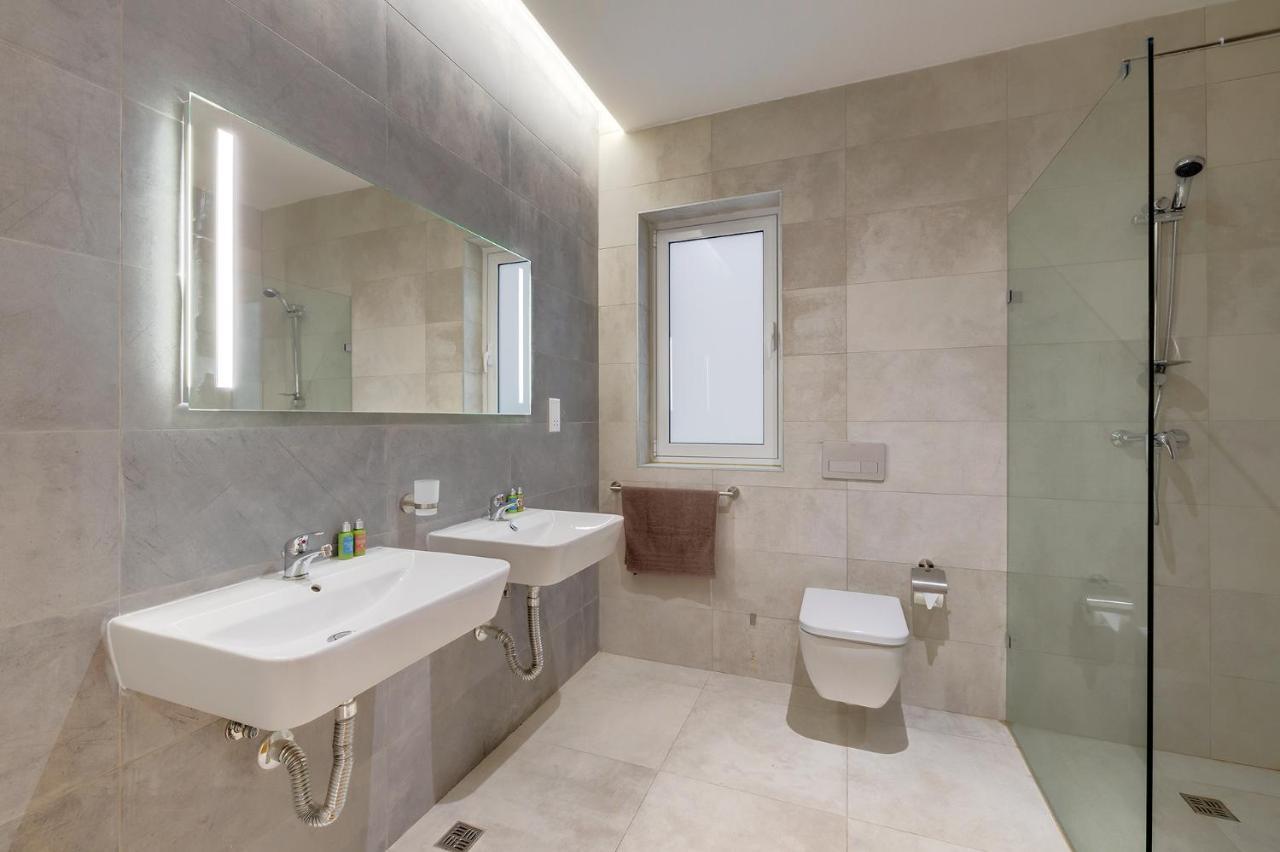 Superlative Apartment With Valletta And Harbour Views Слима Экстерьер фото