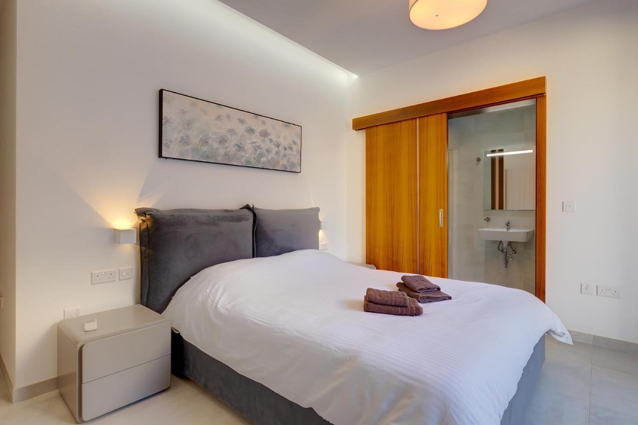 Superlative Apartment With Valletta And Harbour Views Слима Экстерьер фото