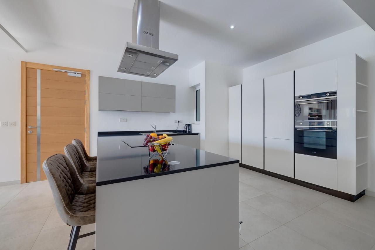 Superlative Apartment With Valletta And Harbour Views Слима Экстерьер фото